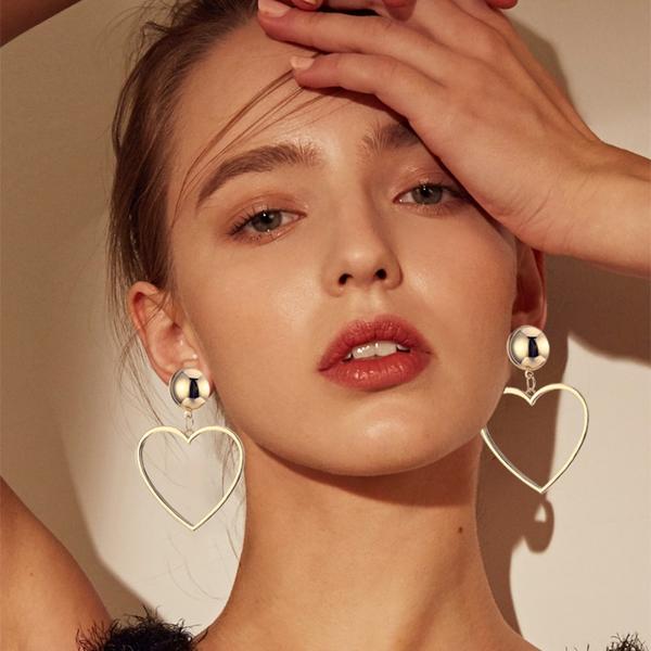 Girls Night 'Simple Love' Heart Earrings - GirlsNightcom