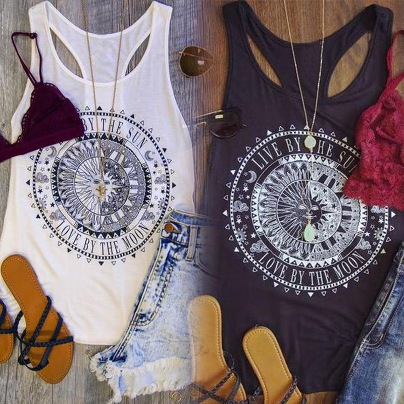 'Love By The Moon' T-shirt - GirlsNightcom