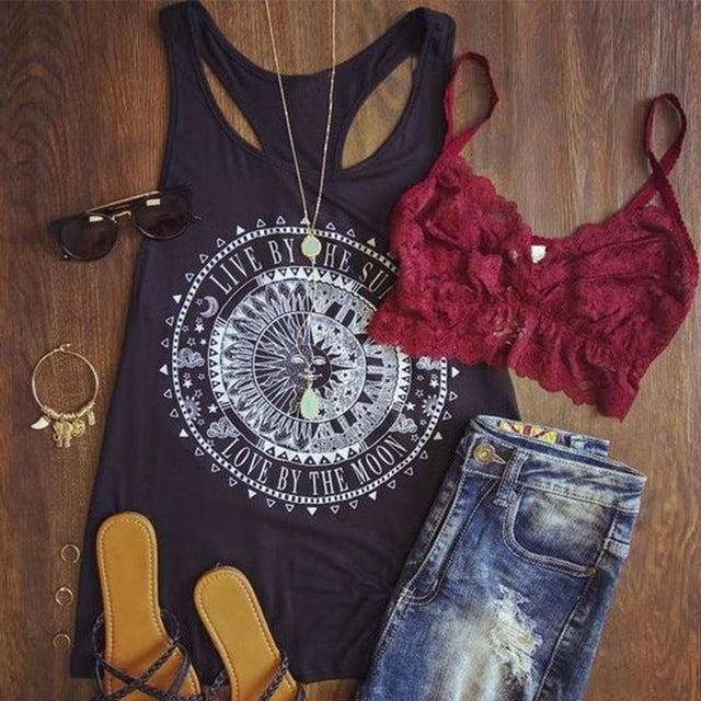 'Love By The Moon' T-shirt - GirlsNightcom