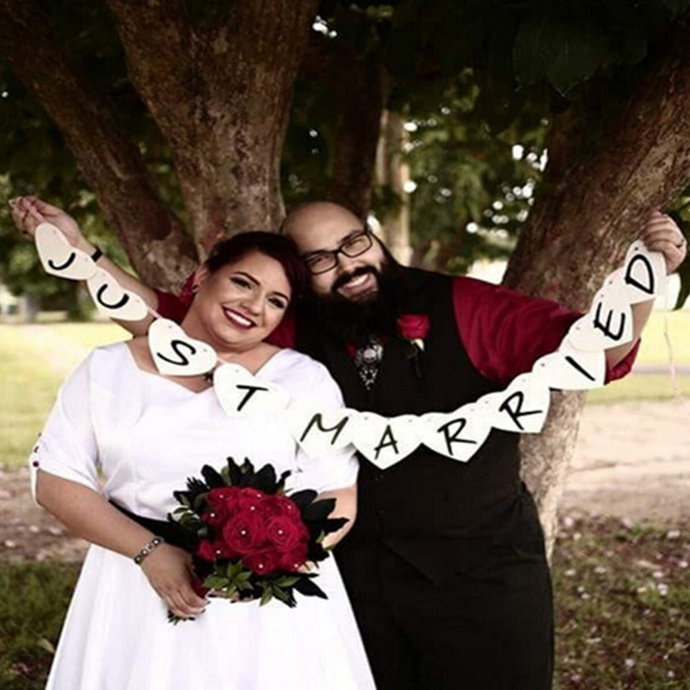 Just Married Vintage Wedding Banner - GirlsNightcom
